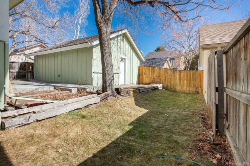 7569 Rosemary Cir, Englewood CO 80112-6419 exterior