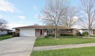 249 6th St, Herscher, IL 60941-9704