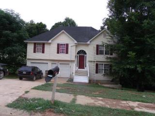 2284 Oaks Dr, Gainesville, GA 30507-8362