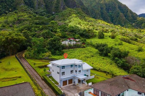 47-675 Nukupuu St, Kaneohe, HI 96744