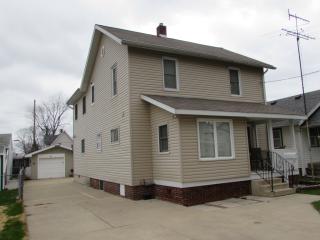 1654 Bond St, Toledo, OH 43605-3706
