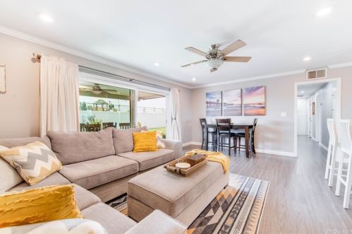 3702 Kingsway Ave, Anaheim CA  92804-4619 exterior