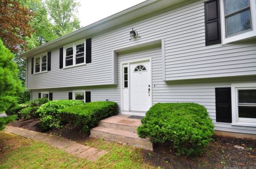 57 Harvest Ln, Windsor, CT 06095-1637