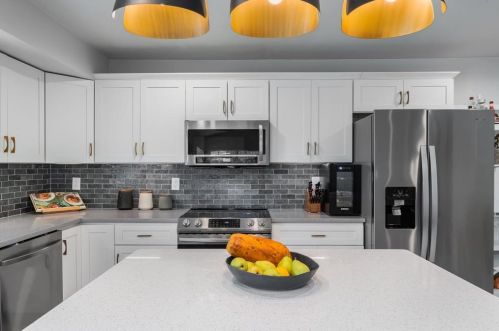 2116 Rockwood Dr, Carrollton TX 75007-5723 exterior