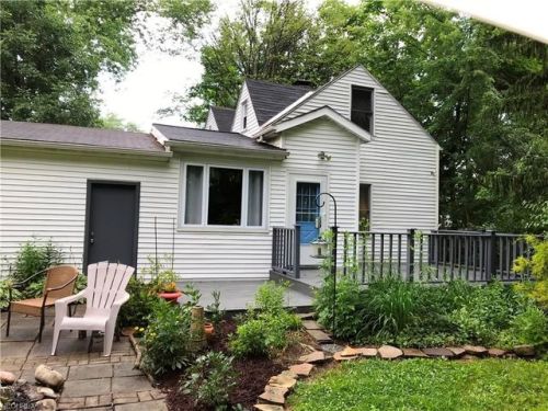 892 Dora Ln, Aurora, OH 44202-9563