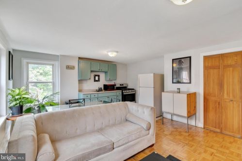 627 16th St, Philadelphia PA  19130-3415 exterior