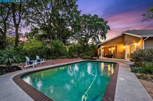 1790 Ruth Dr, Concord CA  94523-2942 exterior