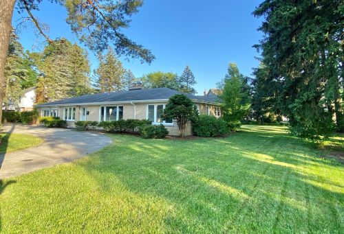 1241 Deerfield Rd, Bannockburn IL  60015-4170 exterior