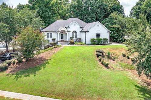 701 Deerwood Dr, Stockbridge GA  30281-6321 exterior