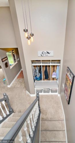 3865 Cinnabar Dr, Saint Paul MN  55122-1614 exterior