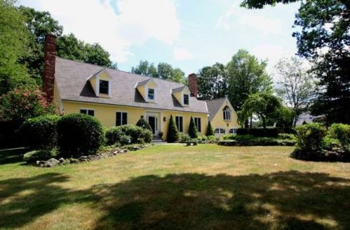 15 Mendelssohn Dr, Hollis, NH 03049-6040