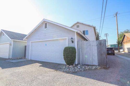 340 10th St, Colton, CA 92324-3062