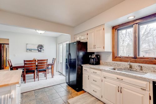165 Hawes Ave, Saint Paul MN  55126-6205 exterior