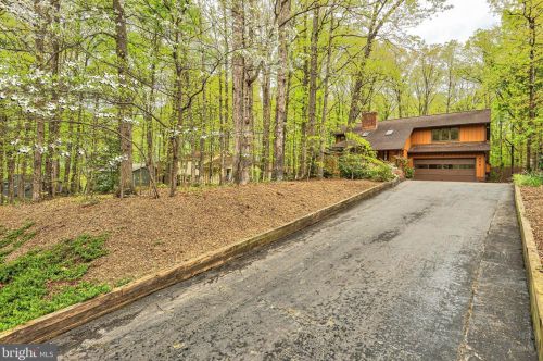 449 Laurel Ave, Fredericksburg, VA 22408-1571