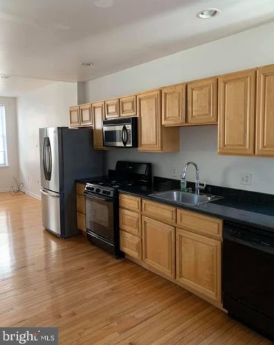 2135 13th St, Philadelphia PA  19148-2915 exterior