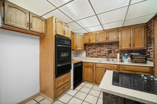 241 Fairwood Dr, Lemont IL  60440-2810 exterior