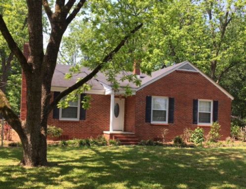 324 9th St, Grange, GA 30434-1418