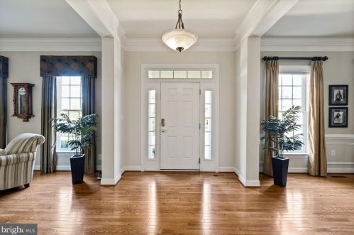 18348 Mid Ocean Pl, Leesburg, VA 20176-7451