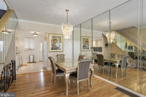 2430 Juniper St, Philadelphia, PA 19148-3520