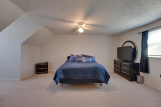 5095 Chesterfield Dr, Murfreesboro, TN 37127-6414