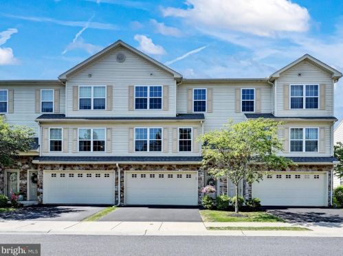 172 Mapleton Dr, Harrisburg, PA 17112-3638