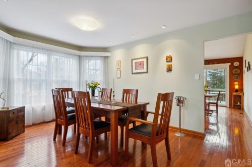 62 Springwood Ct, Princeton NJ  08540-9404 exterior