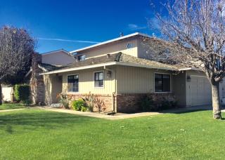 200 Massolo Ct, Salinas, CA 93907-2330