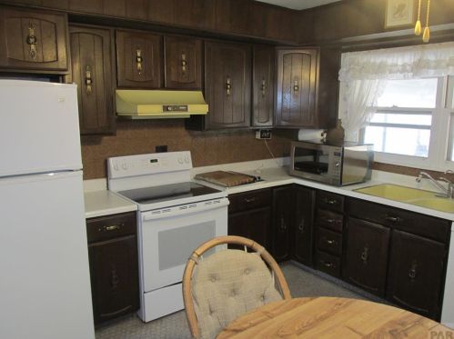 928 Alexander Cir, Pueblo, CO 81001-2015