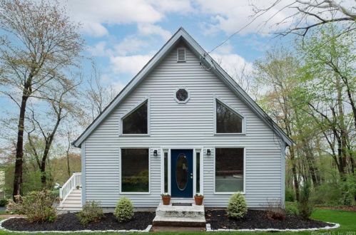61 Evergreen Rd, Vernon, CT 06066-4303