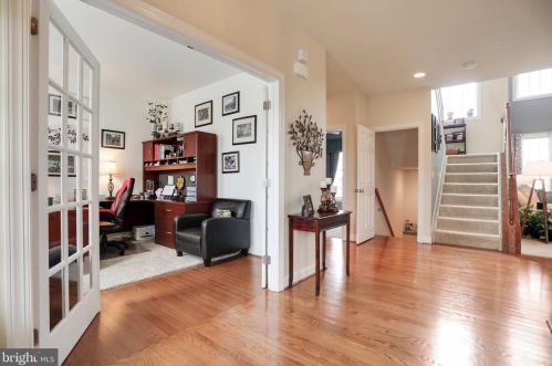 13328 John Martin Dr, Williamsport, MD 21795-1606