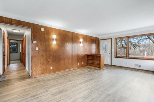 220 County Rd B, Saint Paul MN  55113-6683 exterior