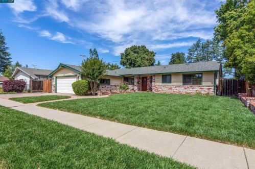 1683 Lindenwood Dr, Concord, CA 94521-1127