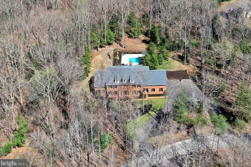 97 River Bend Rd, Fredericksburg, VA 22407-2308