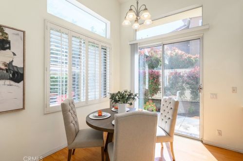 22 Del Ventura, Irvine CA  92606-8857 exterior