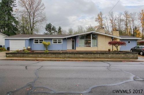 763 Robinhood Dr, Dallas, OR 97338-1839