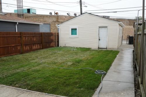 3309 Sacramento Ave, Chicago IL  60618-5821 exterior