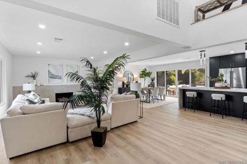 4804 Refugio Ave, Carlsbad, CA 92008-3728