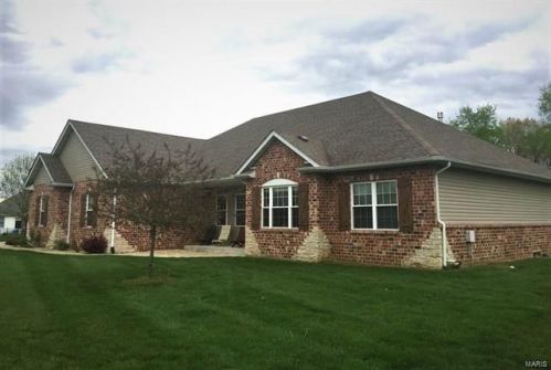 5456 Barber Ln, Freeburg, IL 62243-2731