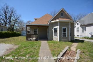 2045 Grant Ave, Springfield MO  65807-2502 exterior