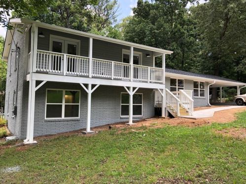 1131 Rebel Ridge Dr, Marietta, GA 30062-3224