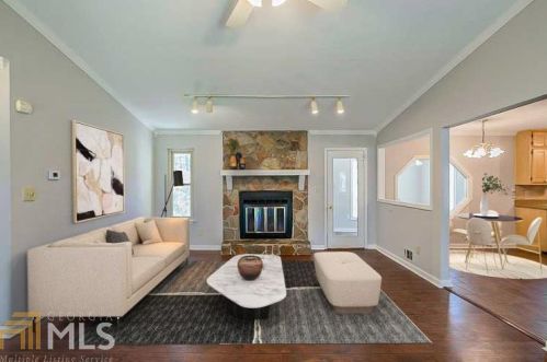 4123 Red Laurel Way, Lithonia, GA 30039-6968