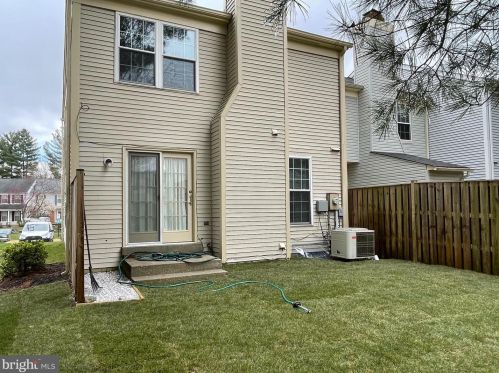 15034 Shamrock Ridge Rd, Silver Spring MD 20906-6107 exterior