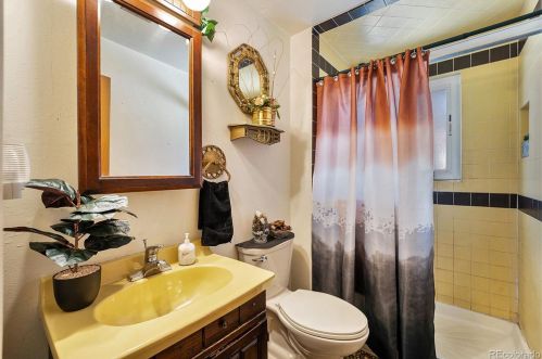 14804 Security Way, Aurora CO 80011-6961 exterior