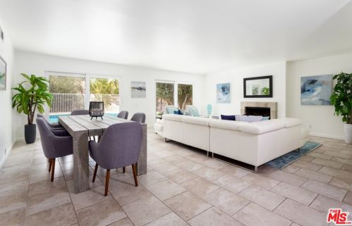 5435 Ruthwood Dr, Calabasas, CA 91302-1049