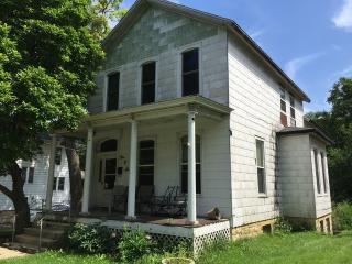 506 Oneida St, Joliet, IL 60435-7427
