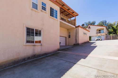 86 Las Flores Dr, Chula Vista CA  91910-1966 exterior