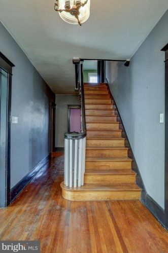 48 Cottage Ave, Lancaster PA  17602-3212 exterior
