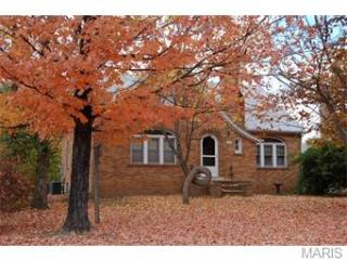 630 Pine St, Bourbon, MO 65441-8102