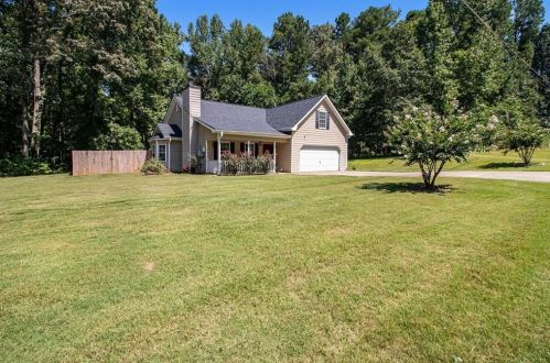 100 Belmont Cir, Porterdale, GA 30016-5093