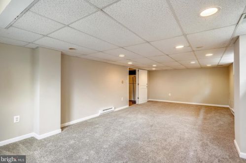 8401 Cedar St, Silver Spring MD 20910-4324 exterior